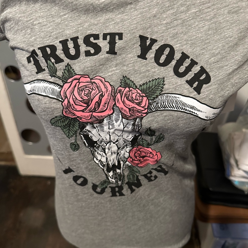 Women shirt